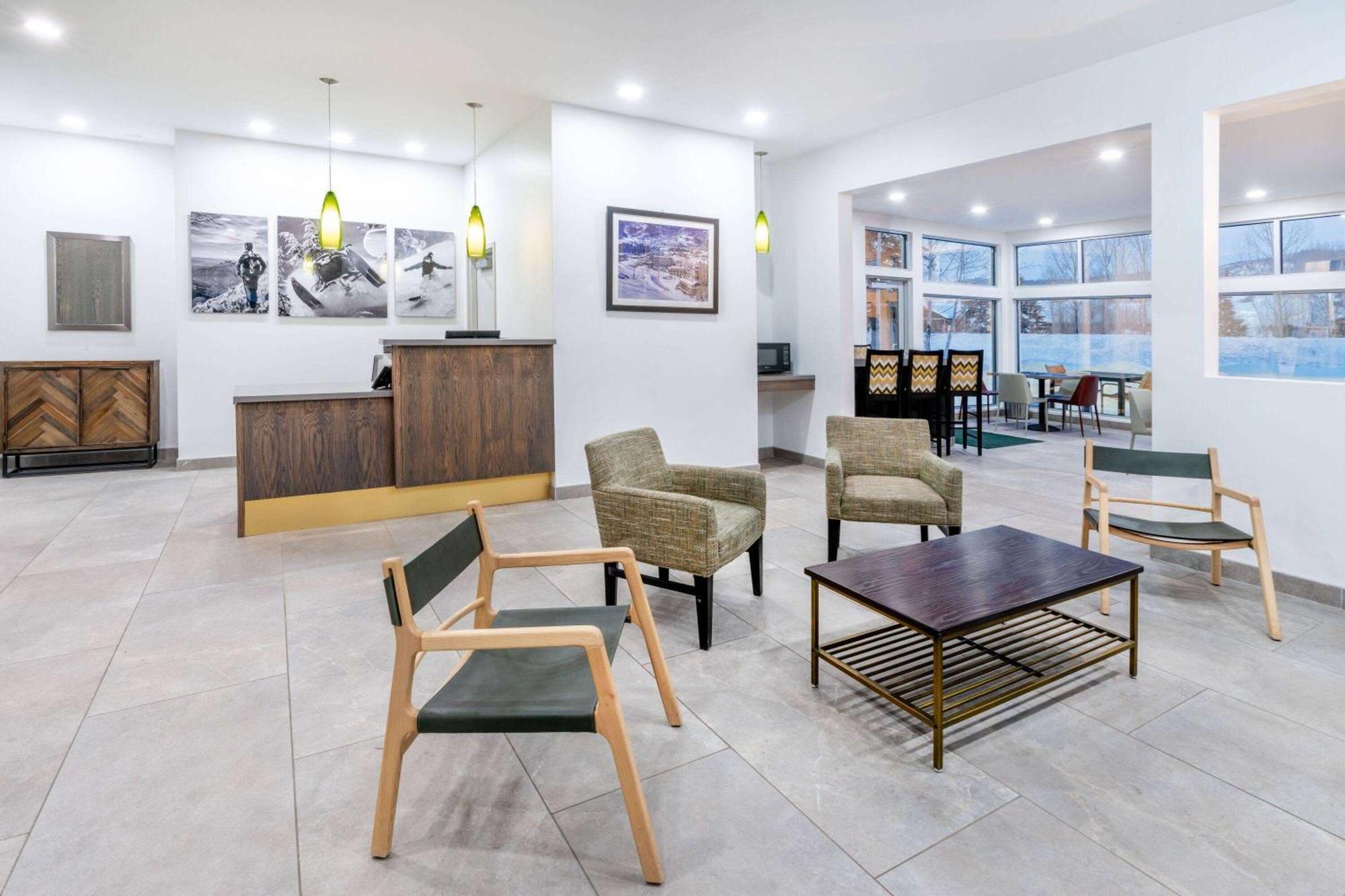 La Quinta Inn By Wyndham Steamboat Springs Exterior photo